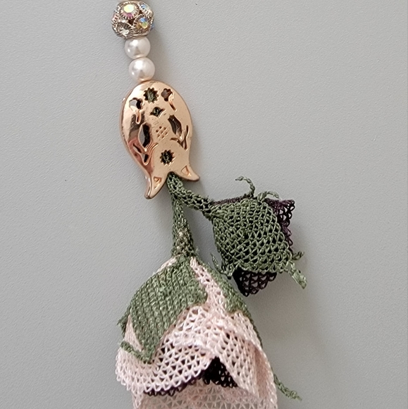 NECKLACE - Picture 2 of 4